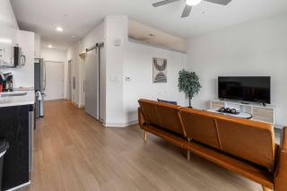 Stunning Nulu 1BR CozySuites 10 - Louisville - 7