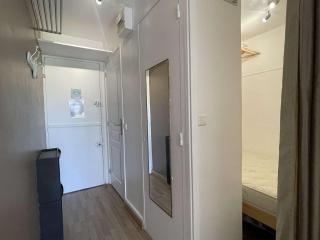 Studio Accès Plage avec Parking et Ascenseur - FR-1-308-207 - Le Lavandou - 2