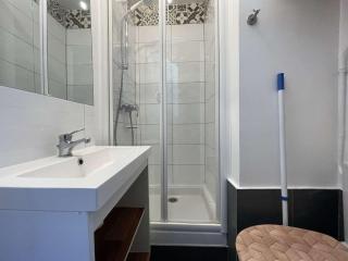 Studio Accès Plage avec Parking et Ascenseur - FR-1-308-207 - Le Lavandou - 3