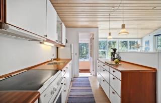 3 Bedroom Beautiful Home In Aakirkeby - 3