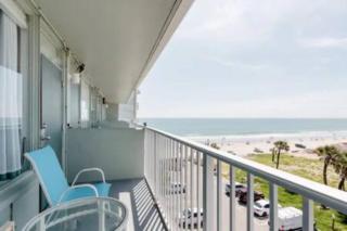Pool Luxury Beachfront Studio Ideal 4 Long Stays - Daytona Beach - 5