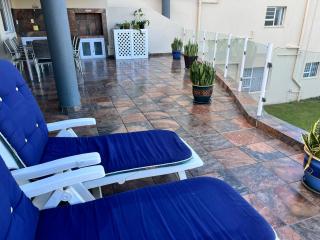 Luxury Beachfront Apartment - Margate - 8
