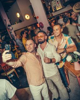 Sacha's Hotel Uno - 5