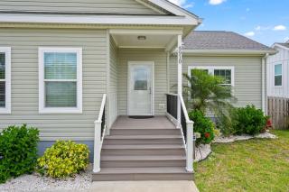 Canal Front Home! Walk to Beach, Porch, Fishing - St. Augustine - 7