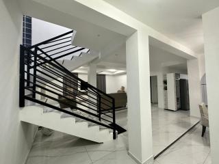 Modern 4BR in East Airport Gated Community - Accra - 3