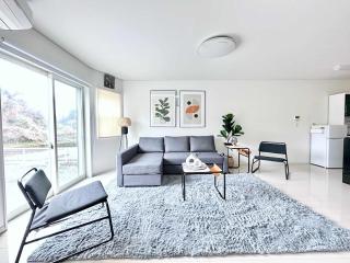 Modern designed property 15 mins from Kumamoto station by Restavio - Ozu - 0