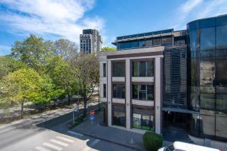 Small flat TOP location at Center - Varna - 5