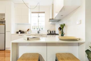 St Kilda Staycation in a Family Friendly Art Deco Apartment - Melbourne - 7