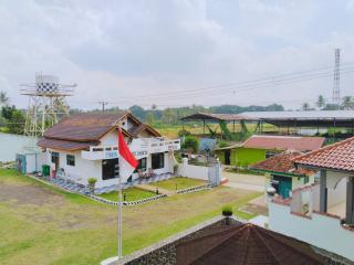 Vafa Guesthouse - - 7