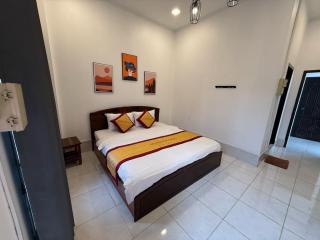 A P S Moutain view Hotel - Vang Vieng - 9