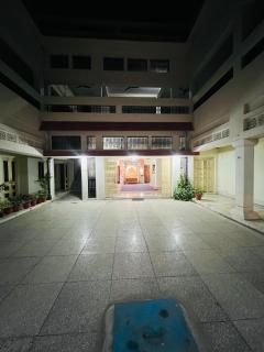 Krishna Bhawan - Jāmb - 1
