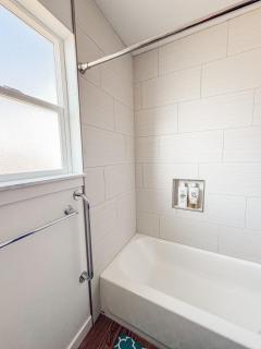 Large Home Centrally Located Near Airport and DT SLC - Salt Lake City - 1