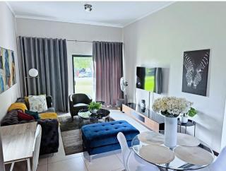 Luxury Golf Estate Living 2 Bed 2 Bath with Stunning Views - 6