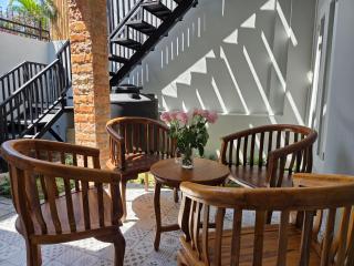Greyhouse - Senggigi - 1