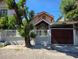 Greyhouse - Senggigi - 0