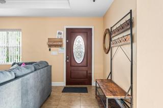 Channel Side, Down Town Tampa ,Ybor Palmetto Beach, Hot tub, with pickle ball court - 8