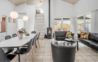 Stunning Home In Væggerløse With Wifi - Marielyst - 6