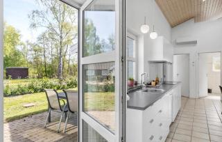 Stunning Home In Væggerløse With Wifi - Marielyst - 3