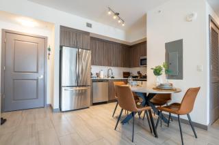 Modern Miami Suite - Pool Access in Prime Area - 2
