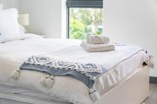 Modern Miami Suite - Pool Access in Prime Area - 3
