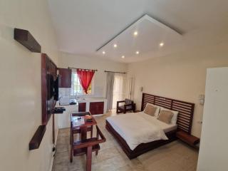 Beach Studio wih integrated Kitchen - Kribi - 0
