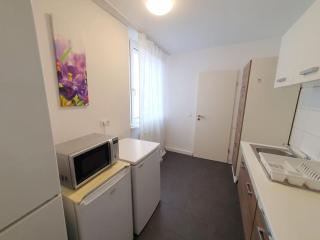 Spacious Apartment in Düsseldorf - Düsseldorf - 3