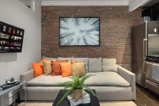 Explore NYC! Cozy 2BR in Prime Location - New York - 5