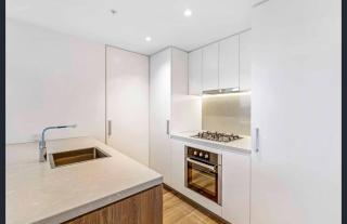 Top Floor Luxury Apartment Rooftop Pool CBD - Brisbane - 3