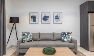 Amazing Two Bedroom Apartment Space Available - Accra - 8