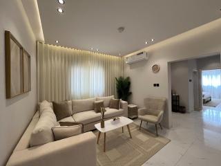 غرفة وصالة بستايل اسكندنافي - Riad - 0