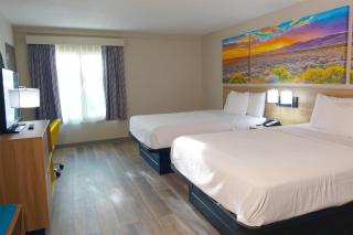 Days Inn by Wyndham Norman - Norman - 3