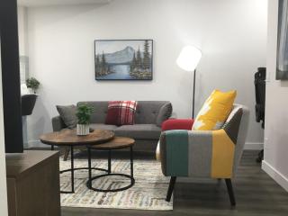 Cozy 2BDRM guest Suite near Spruce Meadows SW Calgary - Calgary - 0