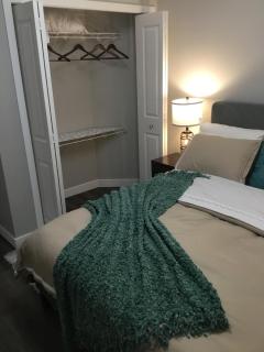 Almost Heaven - Cozy 2BDRM guest Suite near Spruce Meadows SW Calgary - Calgary - 1