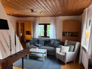 seeglueck SEENSUCHT - Ferienhaus mit teilweiser Seesicht großer Terrasse Parkplatz und Seenähe auf der Insel Reichenau bei Konstanz - Reichenau - 6