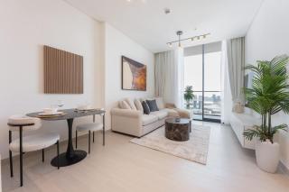 StayShort - Lavish 1 Bedroom in Binghatti Gardenia that Sleeps 4 - 9