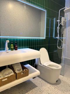 THE SWAN hotel - 1