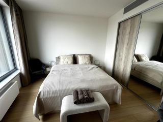 Stylish 17th-Floor View Apt - Nivy - 3