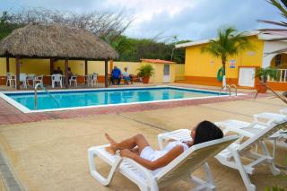 Coconut Inn - Palm-Eagle Beach - 6