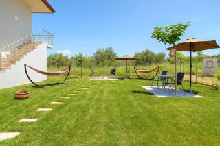 Aigli Garden Getaway, Escape Close to Vrasna Beach - Vrasná - 9