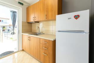 Aigli Garden Getaway, Escape Close to Vrasna Beach - Vrasná - 5