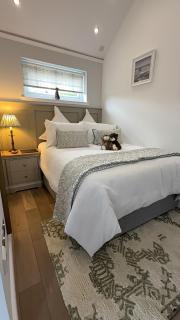 Tumpseys Hideaway with Hot Tub & Sunset Loch Views, Glencoe Near Fort William - 8