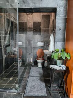 Hidden Gem - George - 6