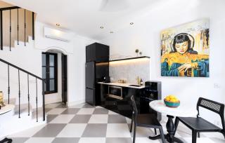Martini Beachside Villa 6 - 7