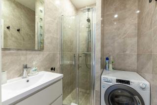 Studio sleeps 4 with terrace, 500m Place Morny - 1