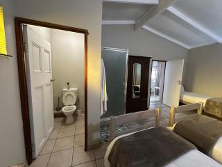 Lourenza Wild en Plaas Lodge - Frankfort - 4