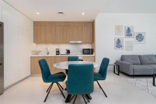 Beach Vista 1 - Beachfront Stunning - Full Sea Views - Dubai - 2