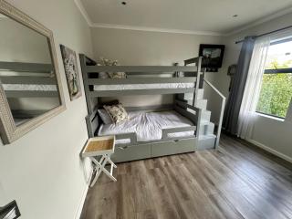 Home away from home - George - 6