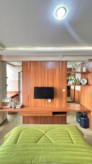 Perfect Escape Studio Daily Staycation Netflix & City View at Bale Hinggil Apartments - Surabaya - 0