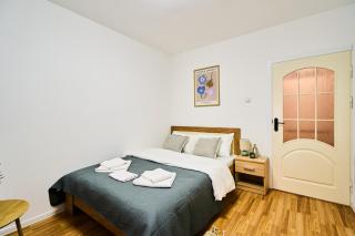 Studio Near Airport Walk to Nature - 8