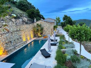 Authentic renovated villa, pool, magnificent view - La Garde-Freinet - 0
